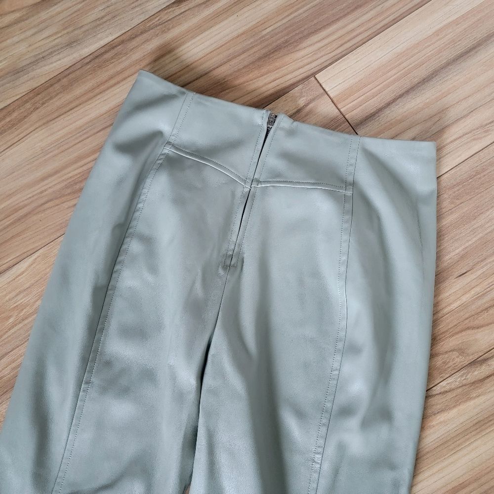 🆕️ We The Free Real Deal Slit Front Flare Vegan Leather High Rise Pant Green - Picture 9 of 14
